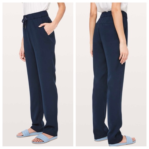 Lululemon On The Fly Pant Woven Tall 33" Inseam True Navy size 14 Tall - Picture 1 of 12